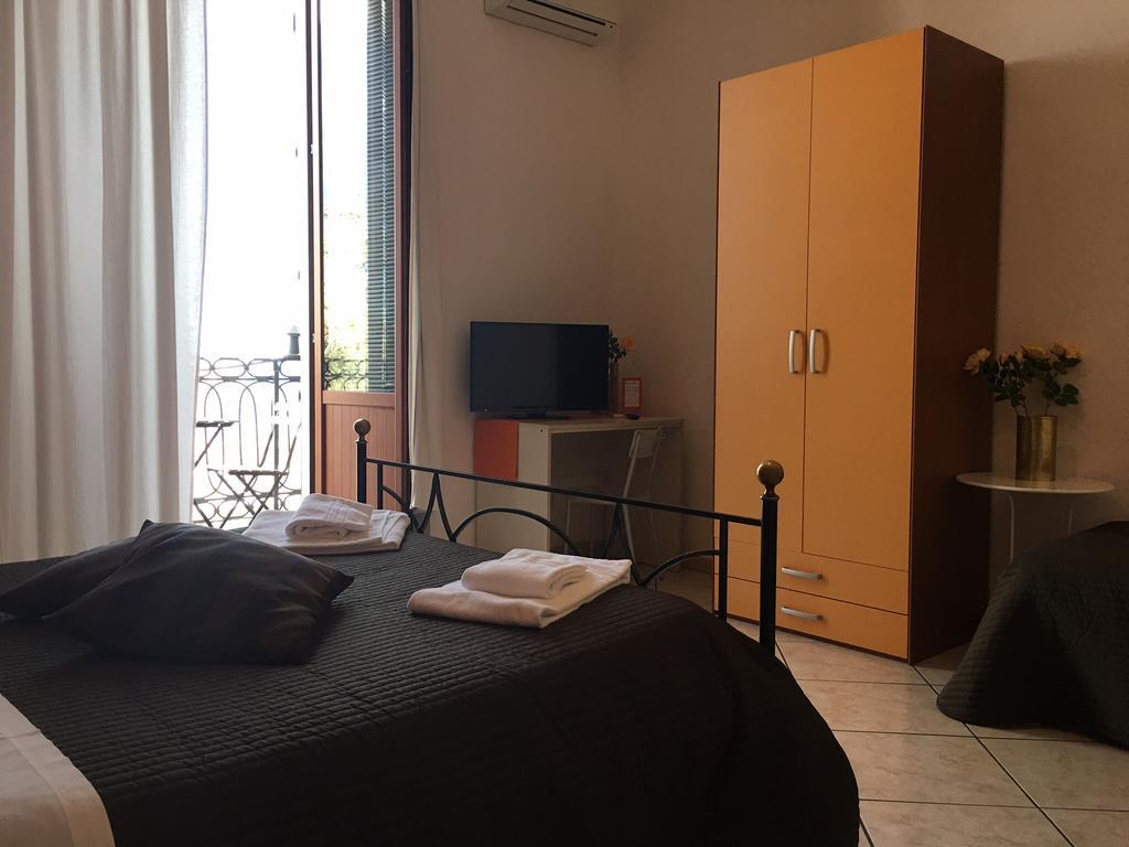 Platamone Rooms Catania Exterior photo