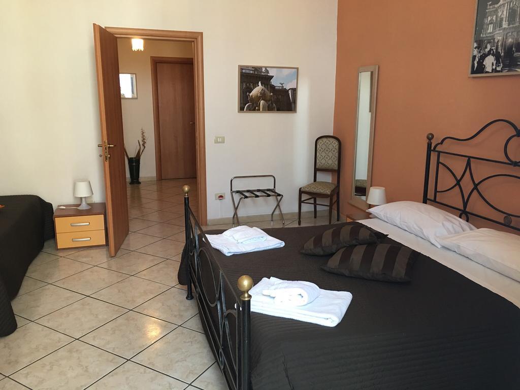 Platamone Rooms Catania Exterior photo